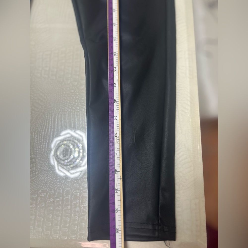 conceited Women Pant 50% PU 44% polyester 6% spandex Size L black . - Picture 6 of 8